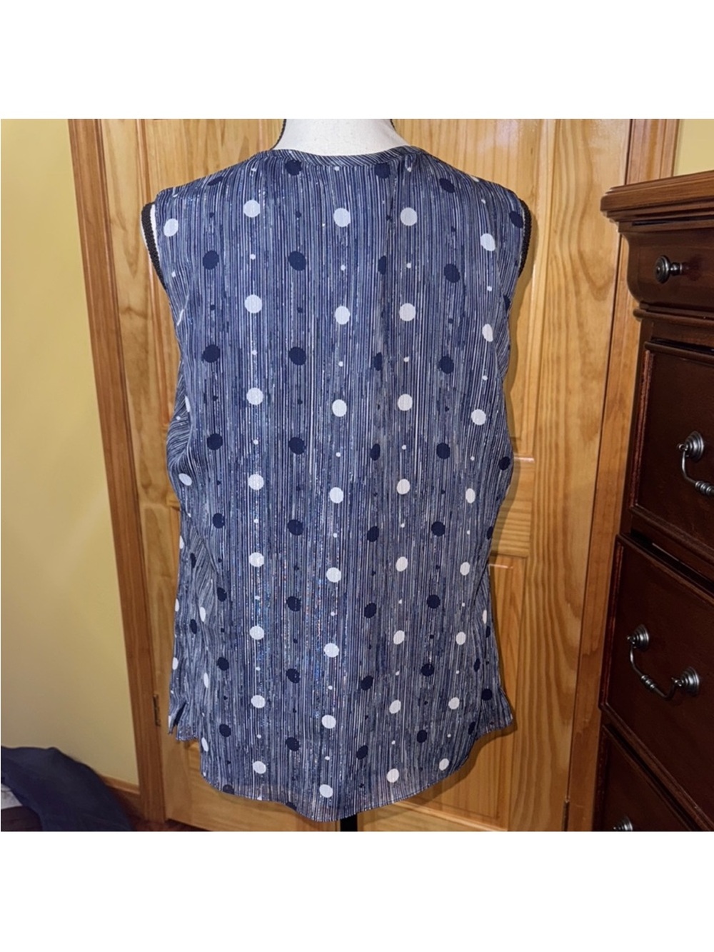 BUNDLE OF 4 BLOUSES‎ - Picture 4 of 15